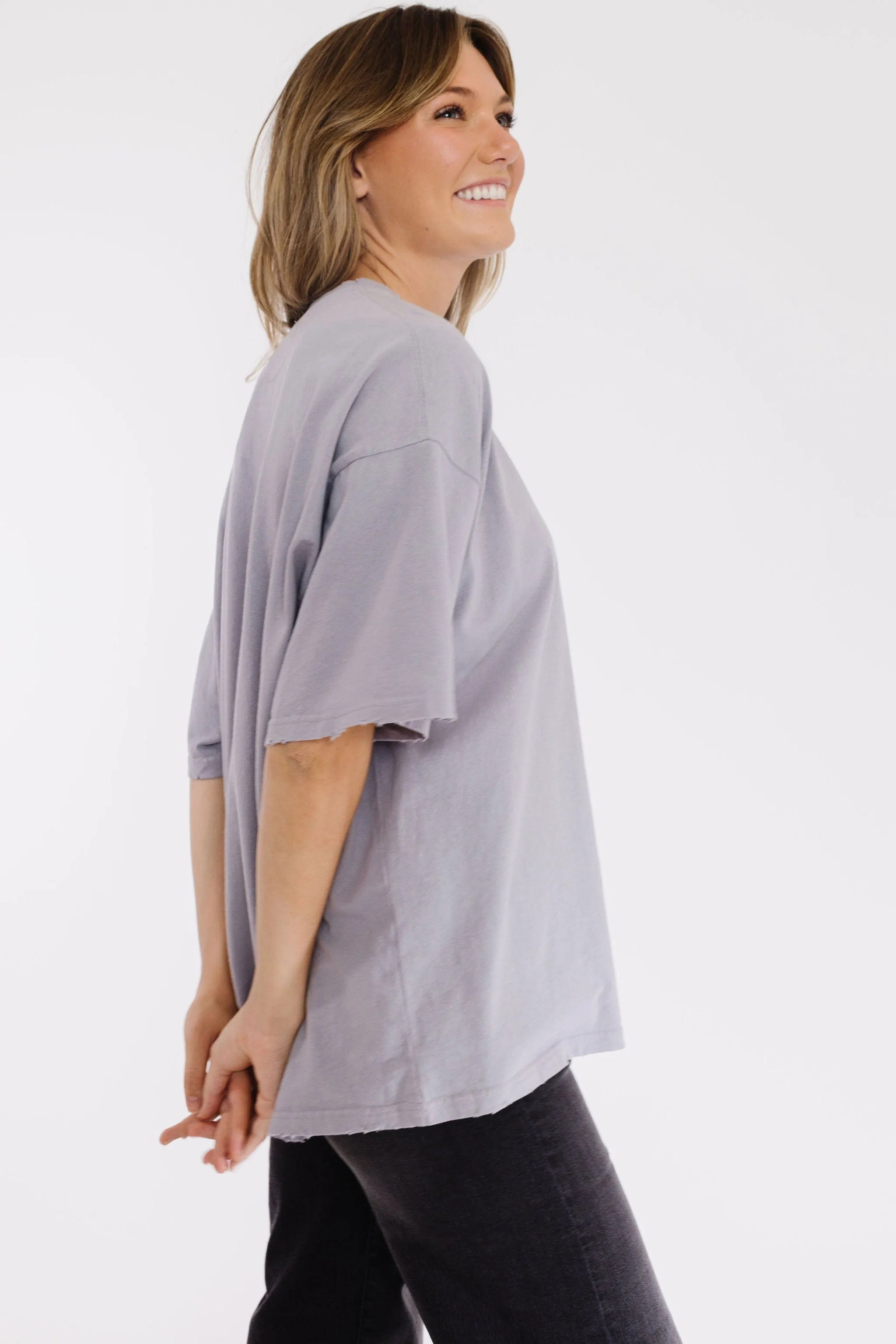 Jackson Tee in Dusty Blue