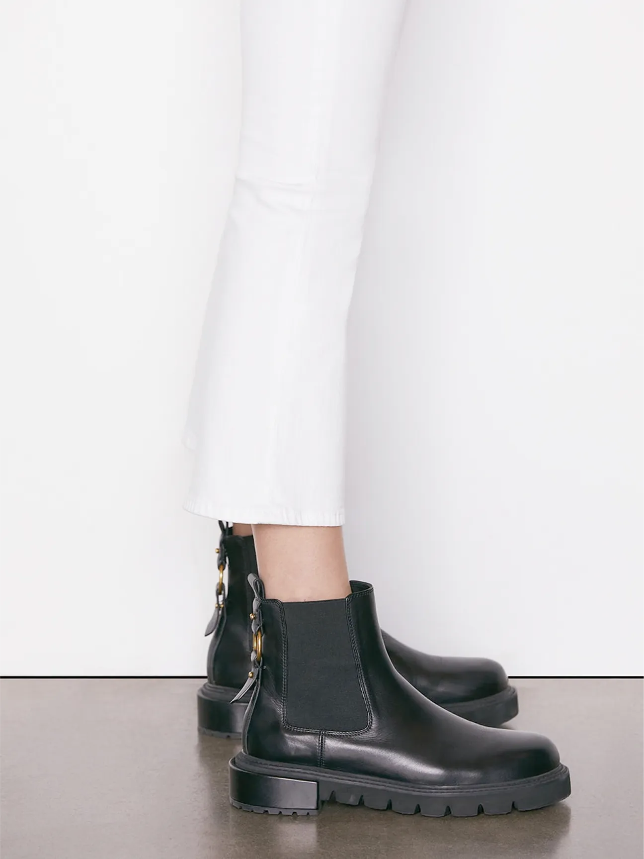 Le One Crop Mini Boot in Blanc